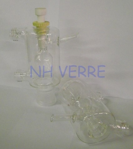 Réacteur à vanne thermostaté